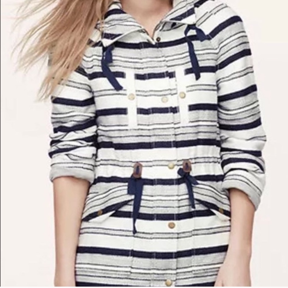 White and blue knit LOFT spring jacket